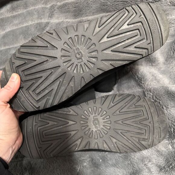 UGG BAILEY BUTTON Il water-resistant black size 9 - Picture 10 of 11